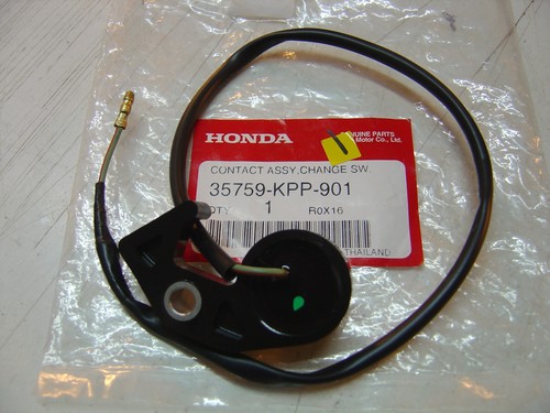 Cbr125 2004 left - cbr125, side