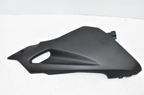Honda cbr 125r right under - cbr,
