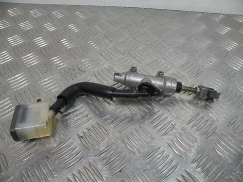 Rear brake master - rear, cylinder
